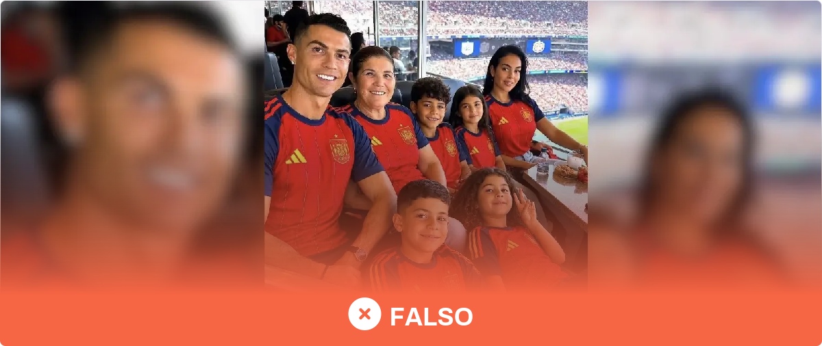 No, esta imagen que muestra a Cristiano Ronaldo, Georgina Rodríguez y su familia con la camiseta de España no es real: está generada con IA